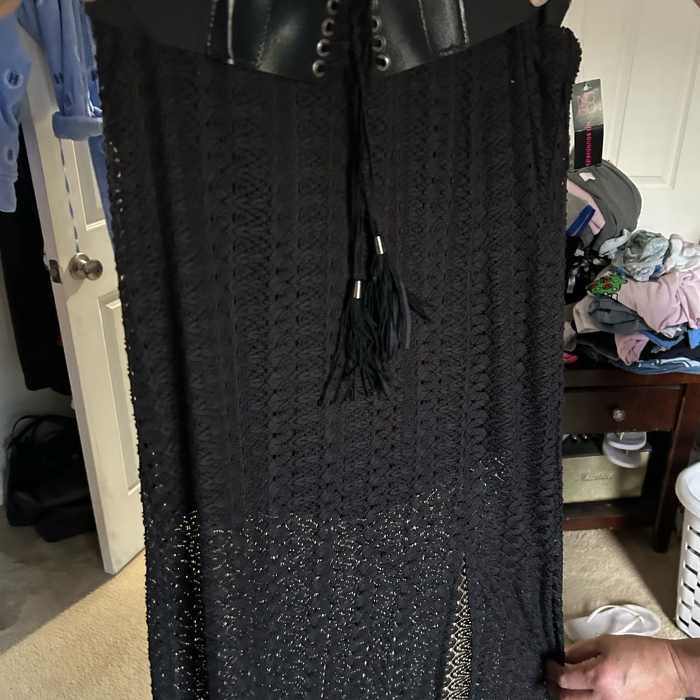 White Off-Shoulder Dress - Picture 5 of 8